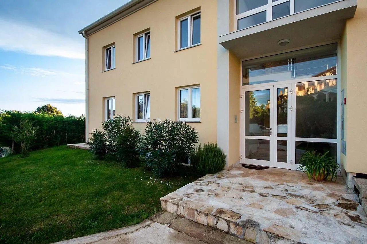 App Zlatar Apartment Umag