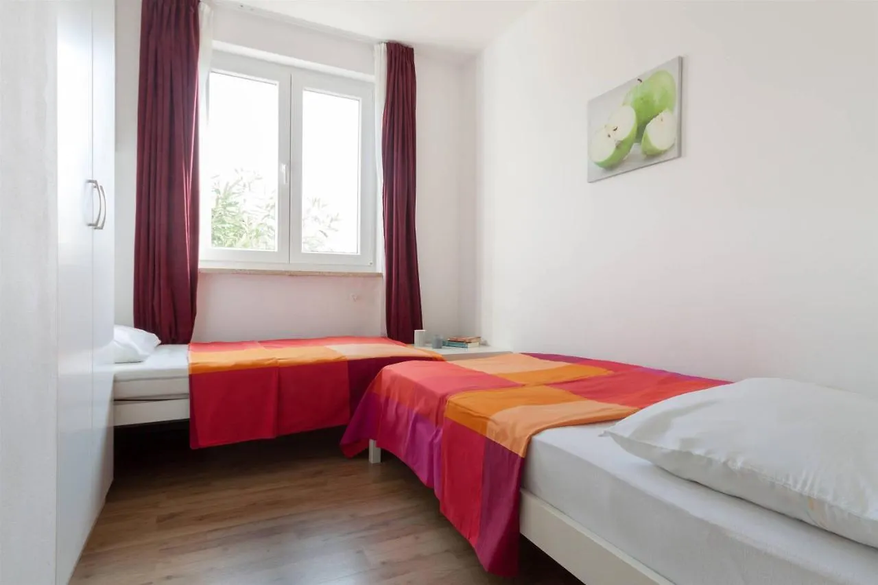App Zlatar Apartment Umag Croatia