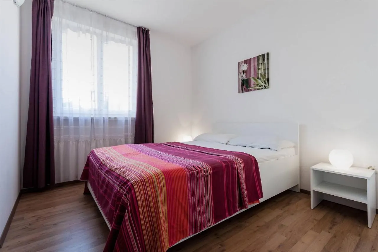 App Zlatar Apartment Umag